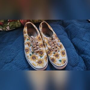 Vans sunflower men 6.5 women size 8 lace tie skate shoes